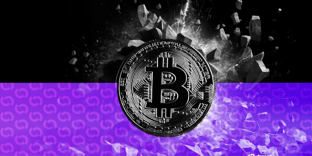 Bitcoin pulls back from seven‑month peak while BCH and BSV surge on CME and Grayscale ETF news