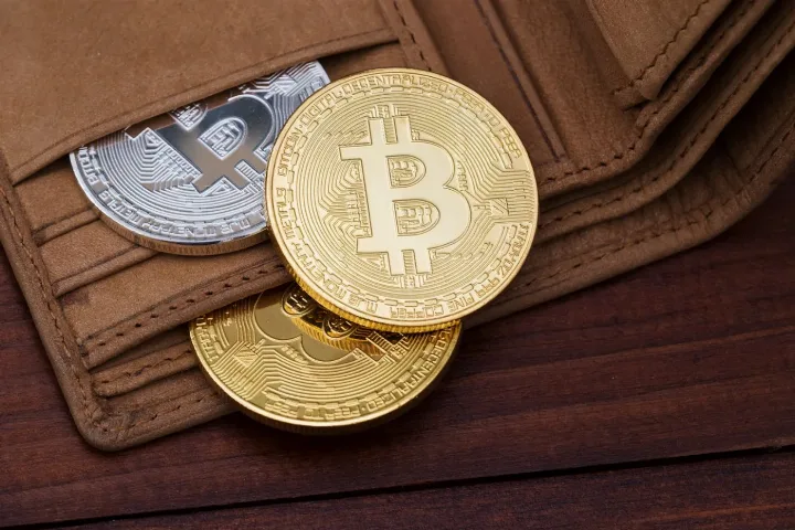 Bitcoin Dormant Wallet Moves $383M After Years of Inactivity